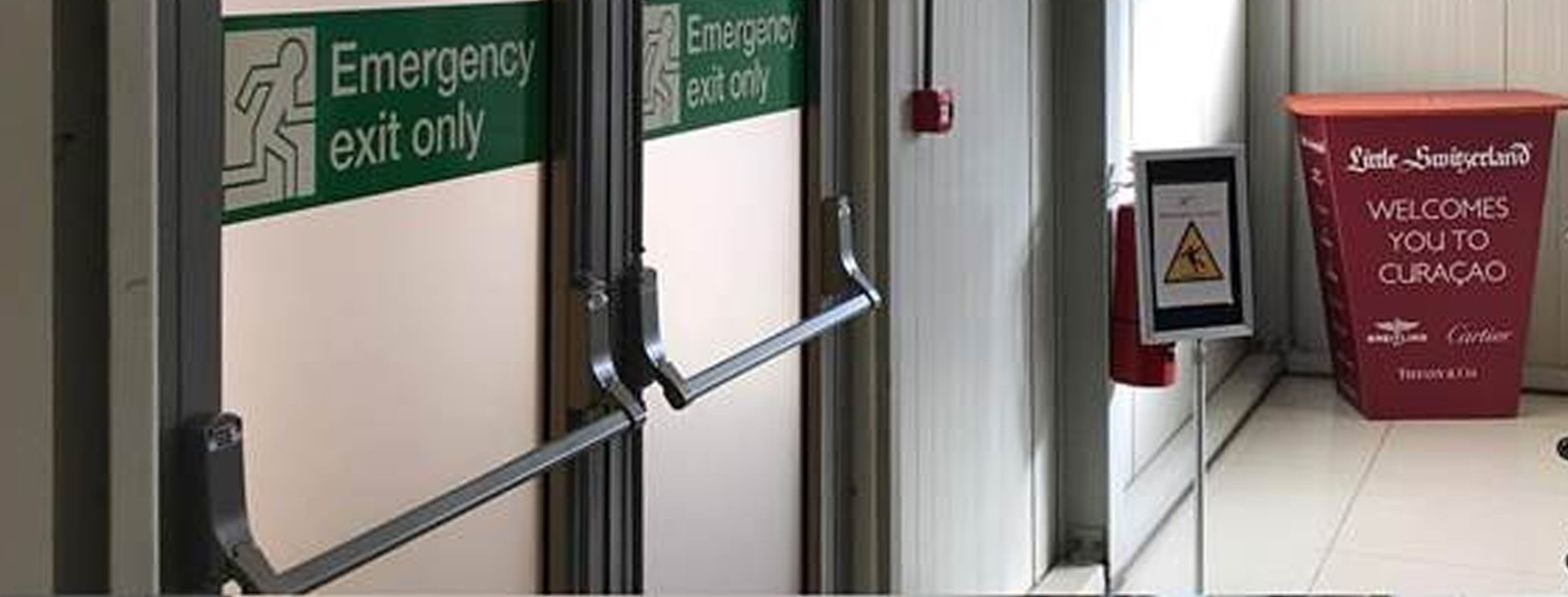 DX Panic exit hardware in Curaçao!